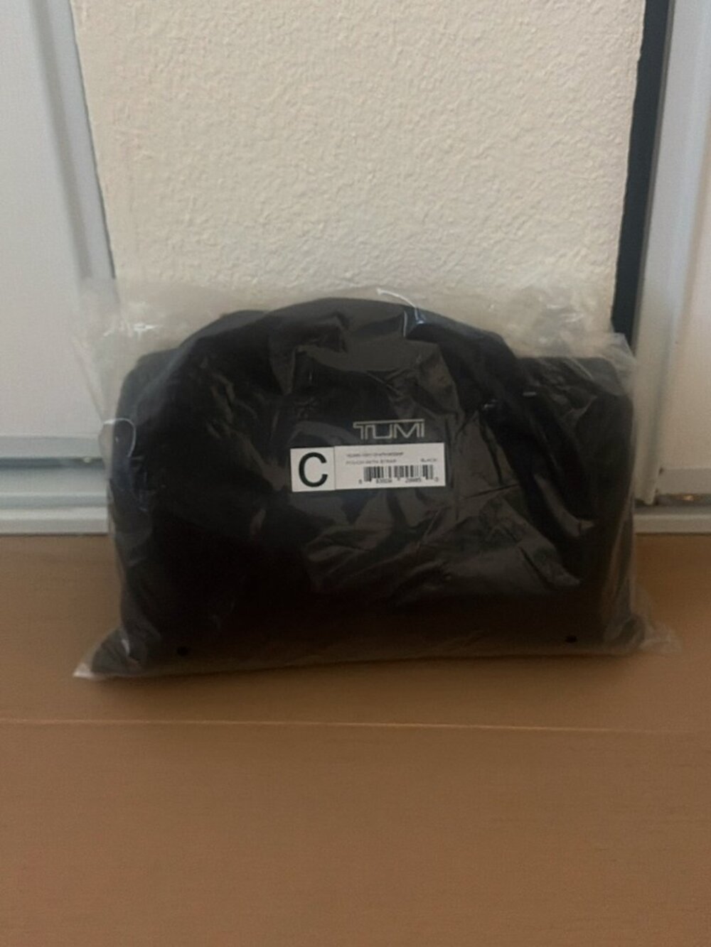 TUMI Black Pouch with Strap Brand New GWP $125 Value - Picture 2 of 11